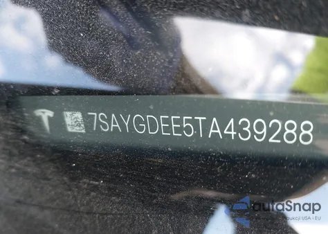 2026 Tesla Model Y z USA, uszkodzony, nr VIN 7SAYGDEE5TA439288